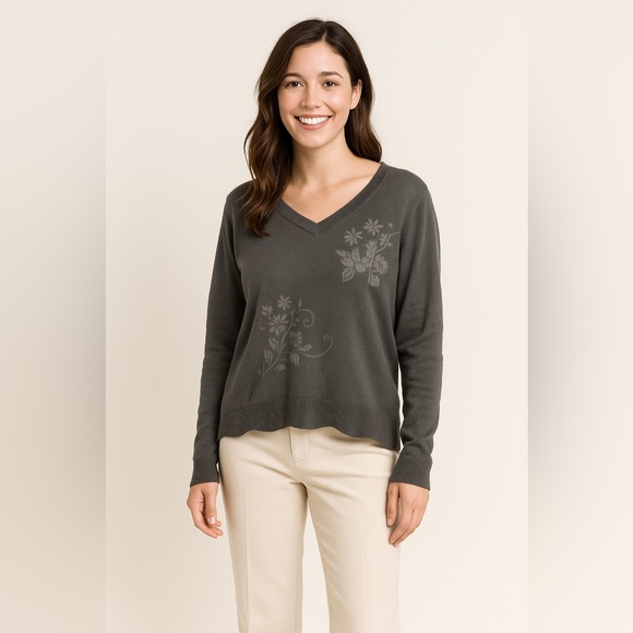 Eddie Bauer Gray Button Down Cardigan Flower Applique Sz M GUC - Picture 1 of 11